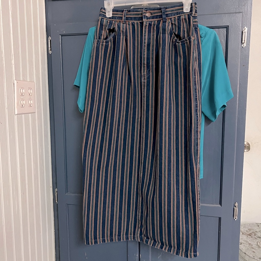 Ladies Willowbend denim skirt size 6 navy multi stripes made in USA vintage